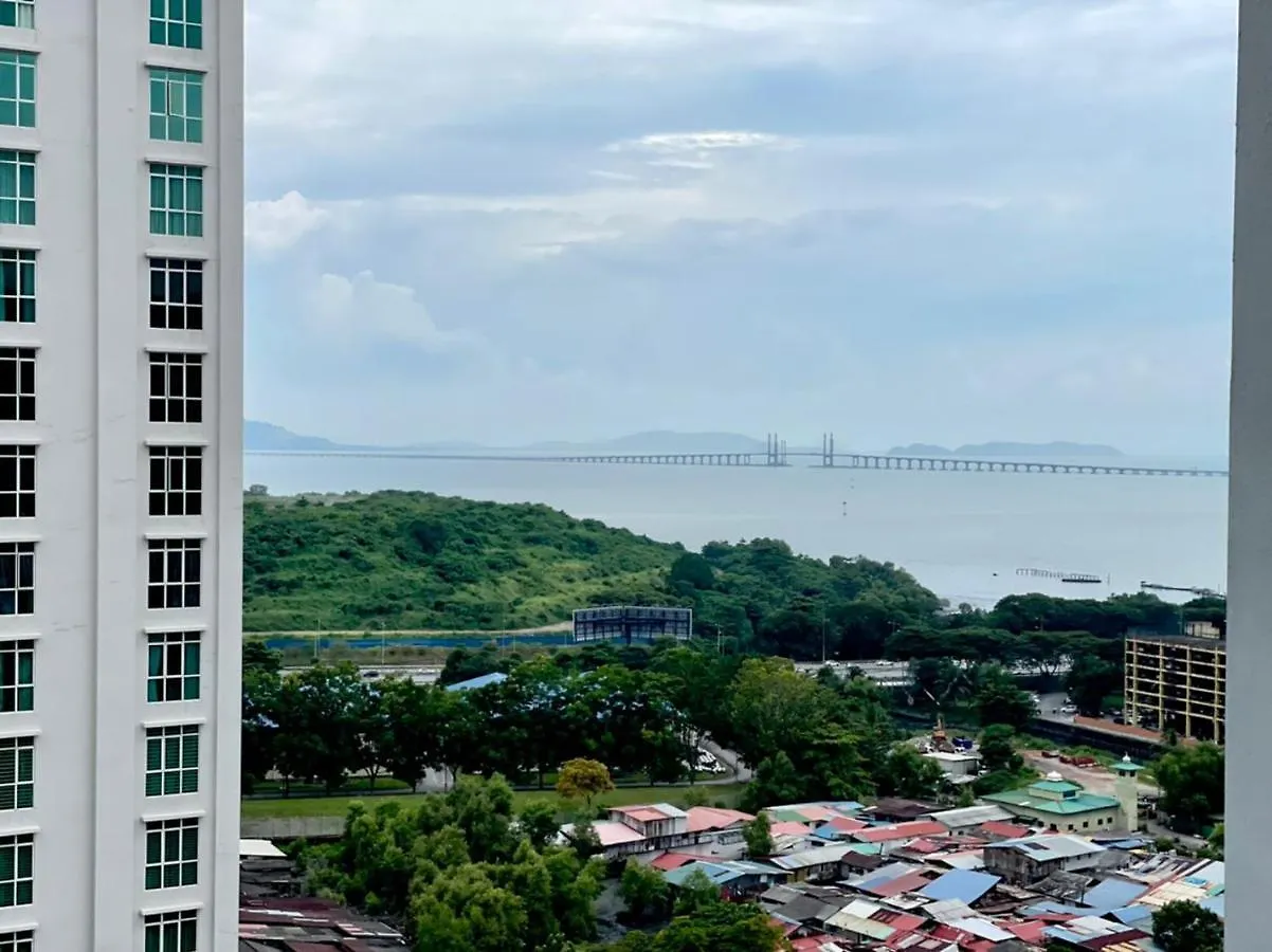 Pool View Stylish Suite At Jelutong Penang 1-4Pax George Town Apartment